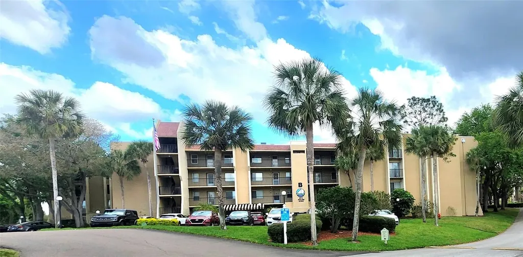 90 S Highland Avenue Tarpon Springs FL 34689