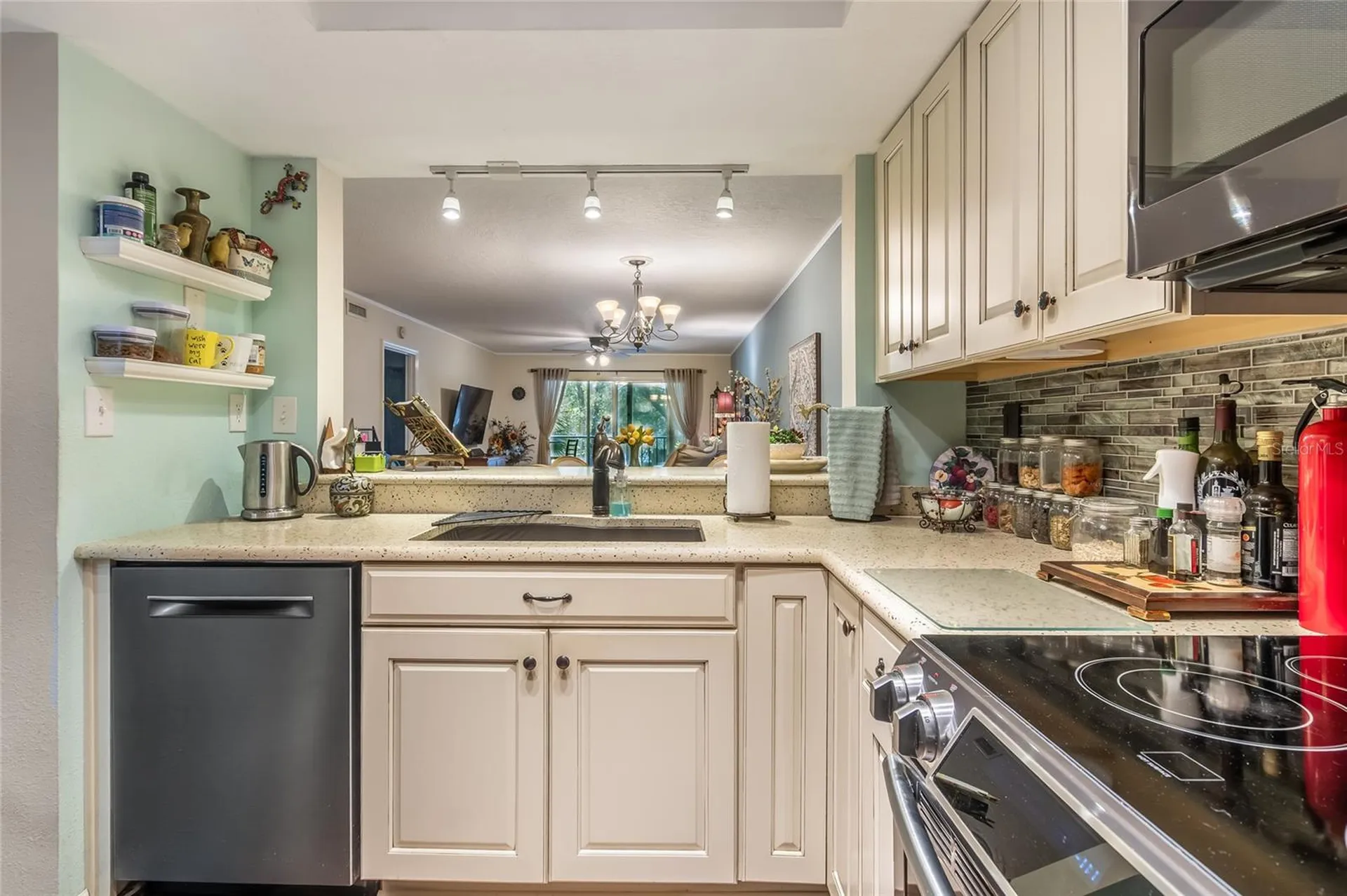 90 S Highland Avenue Tarpon Springs FL 34689