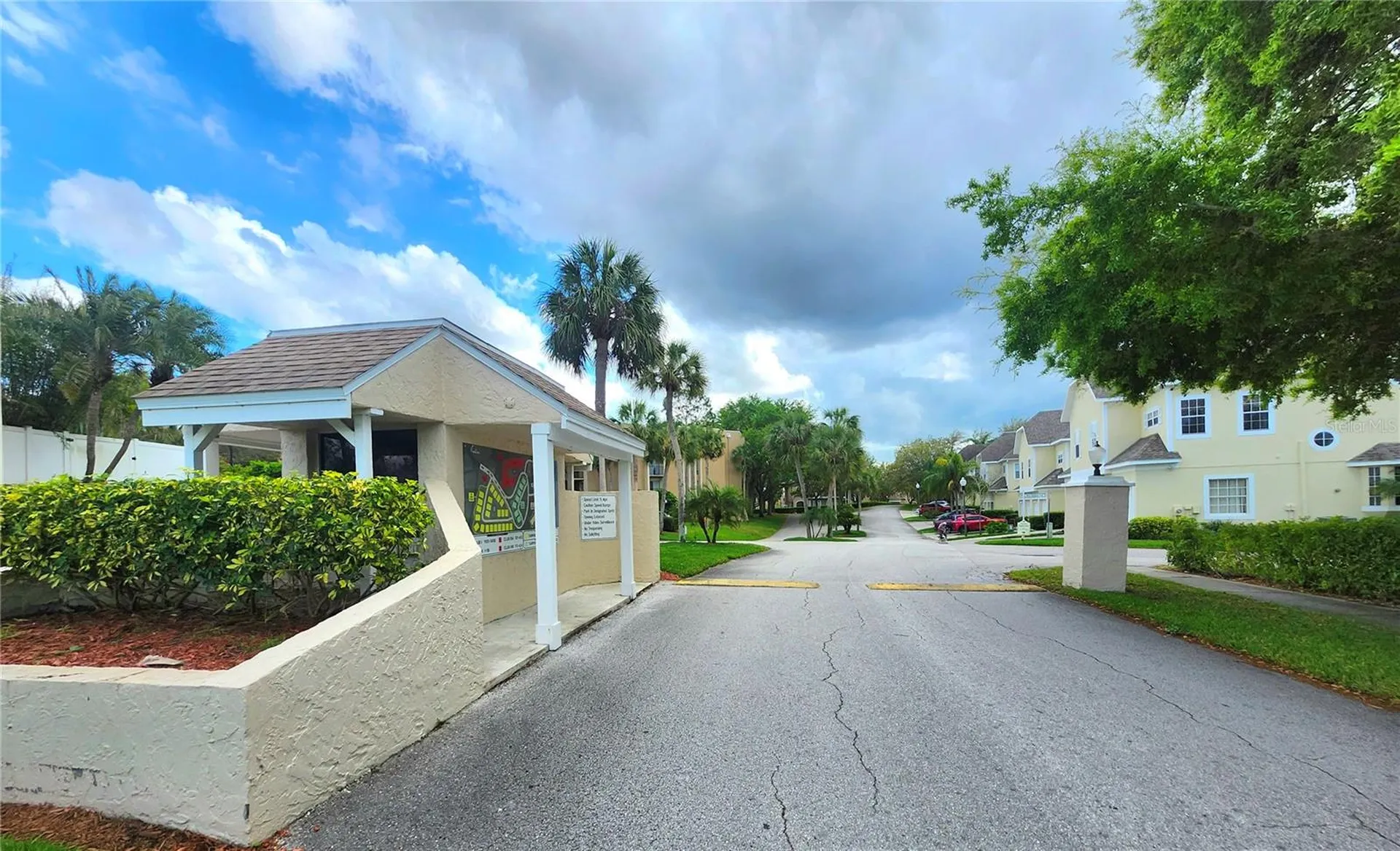 90 S Highland Avenue Tarpon Springs FL 34689