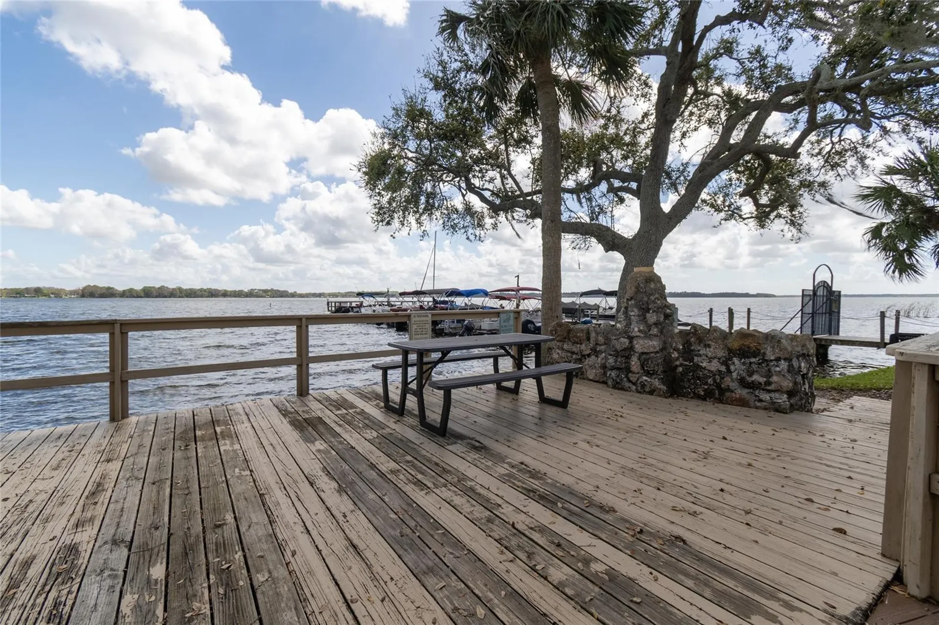 90 S Highland Avenue Tarpon Springs FL 34689