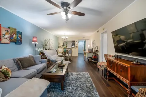 90 S Highland Avenue Tarpon Springs FL 34689