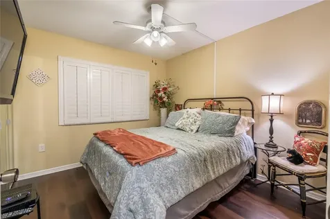 90 S Highland Avenue Tarpon Springs FL 34689