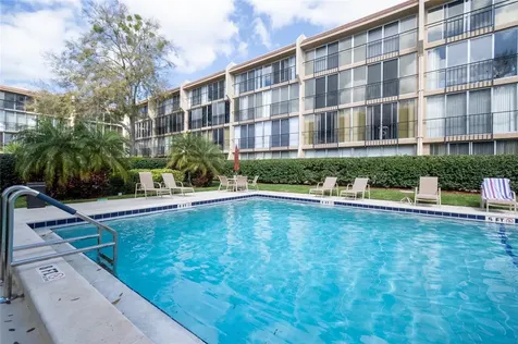 90 S Highland Avenue Tarpon Springs FL 34689