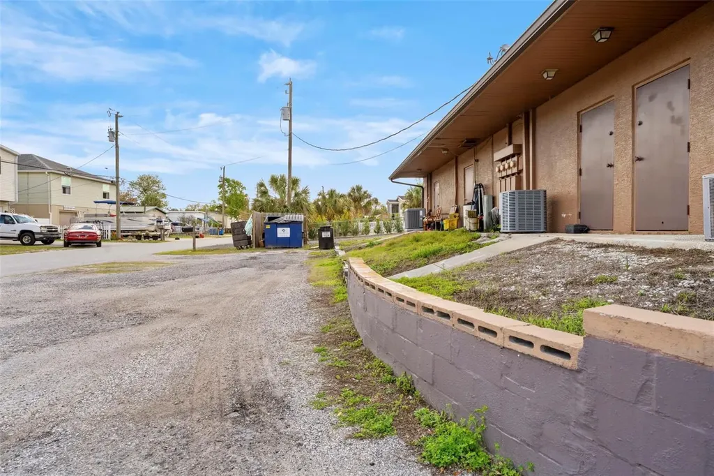 7390 Shoal Line Boulevard Weeki Wachee FL 34607