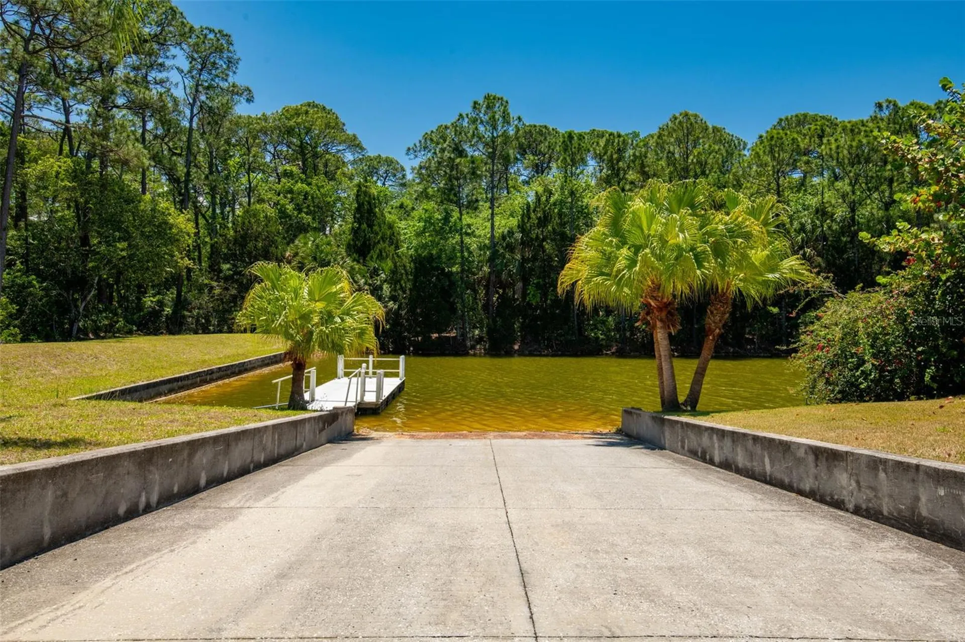 7390 Shoal Line Boulevard Weeki Wachee FL 34607
