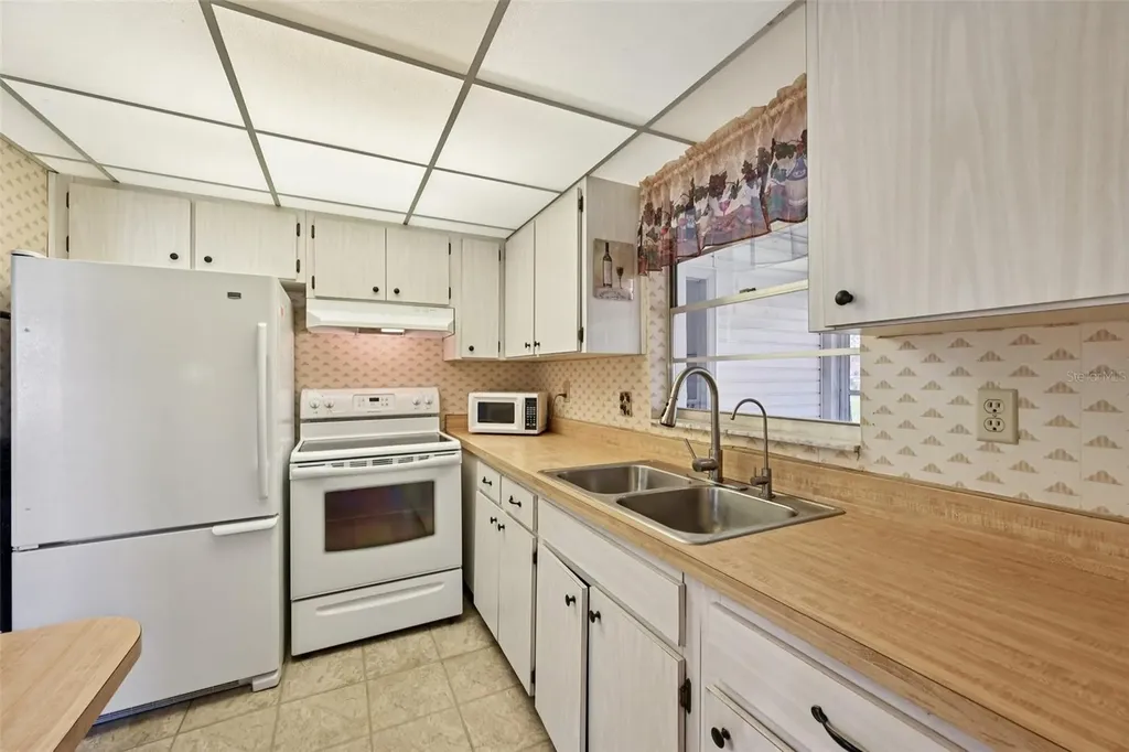 2216 Grenadier Drive Sun City Center FL 33573