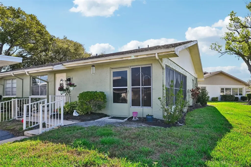 2216 Grenadier Drive Sun City Center FL 33573