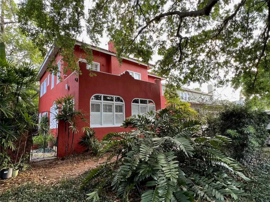 318 Vitoria Avenue Winter Park FL 32789