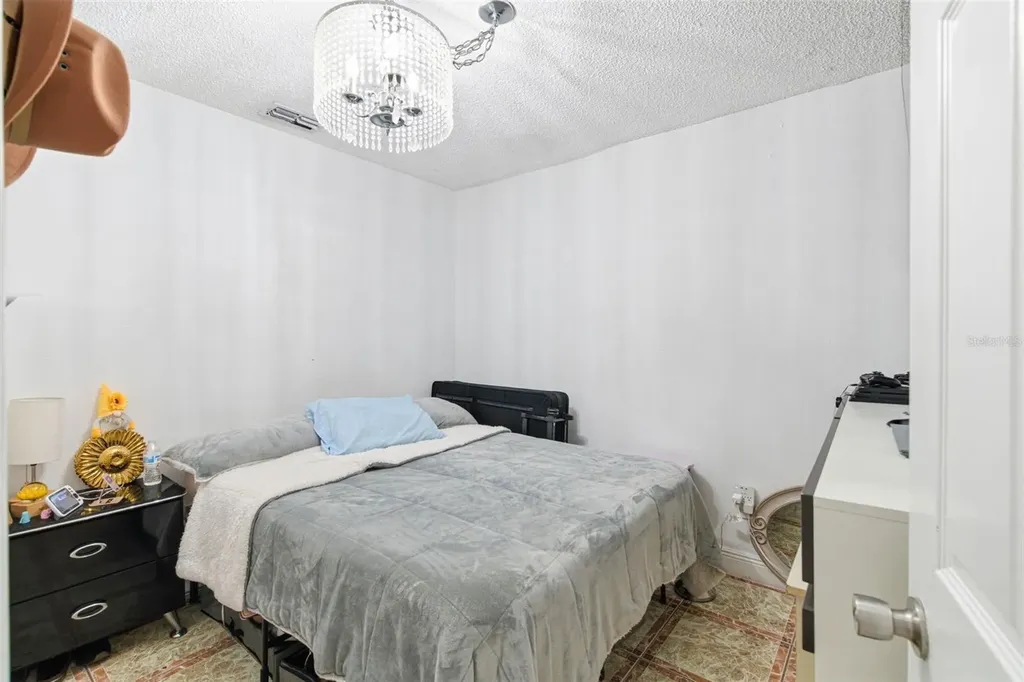 2706 W Powhatan Avenue Tampa FL 33614