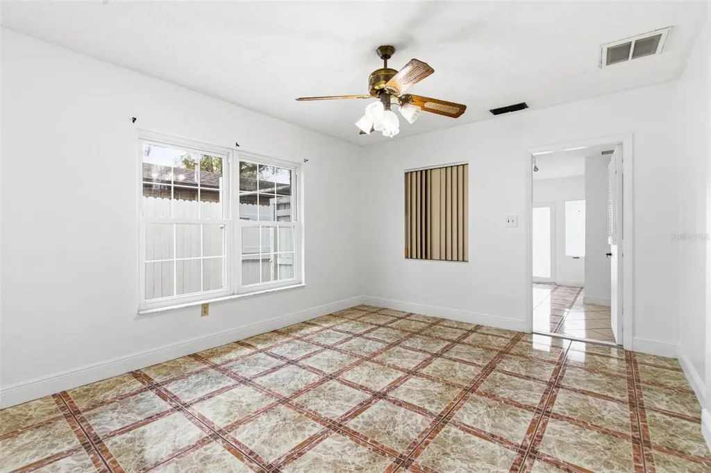 2706 W Powhatan Avenue Tampa FL 33614