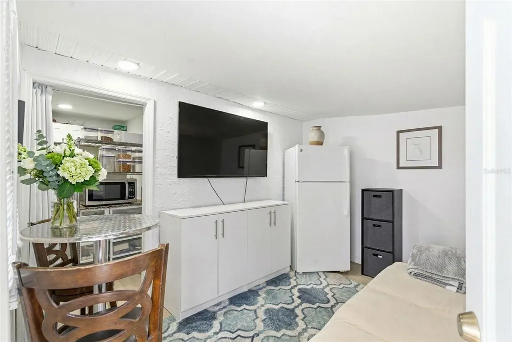 2706 W Powhatan Avenue Tampa FL 33614
