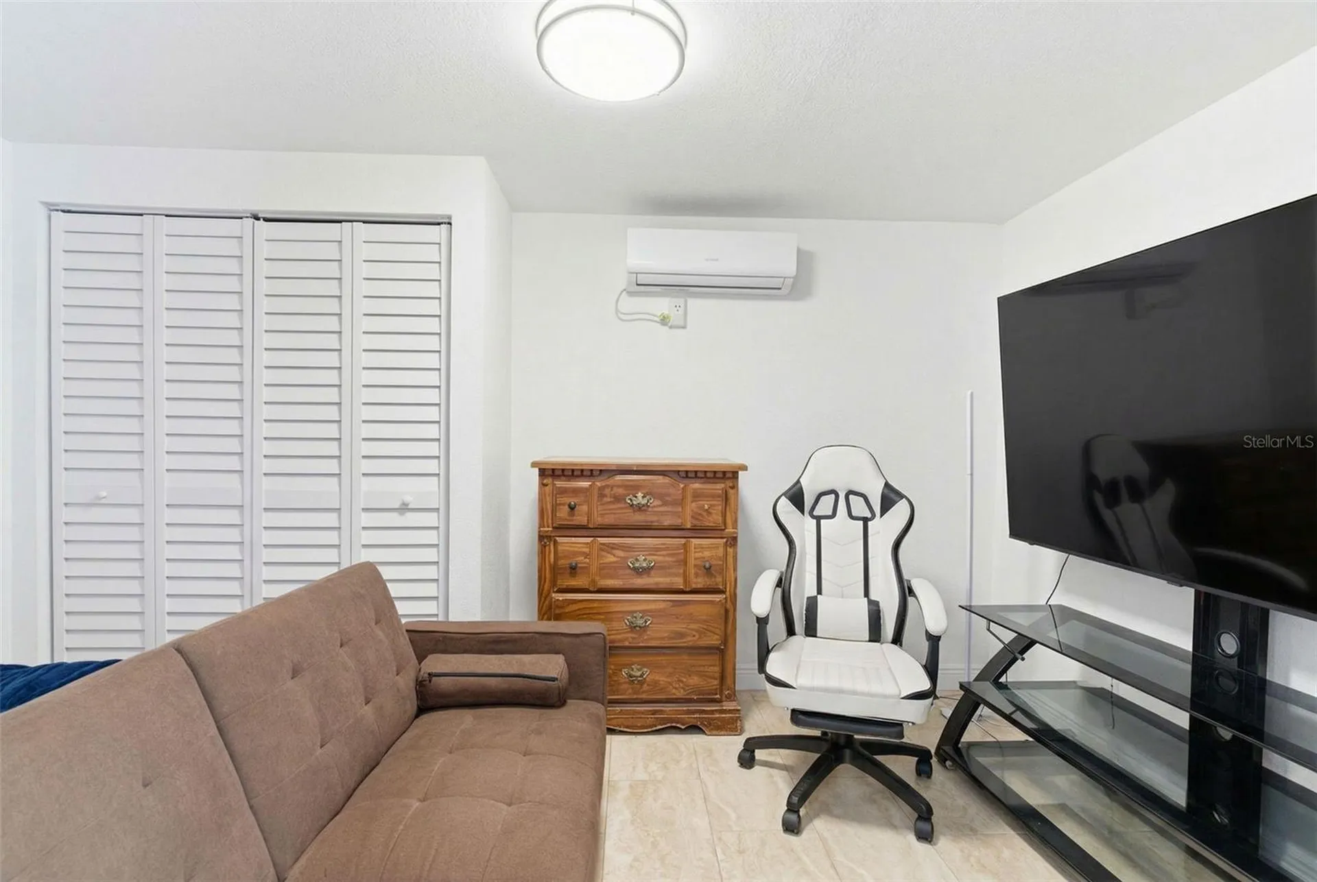 2706 W Powhatan Avenue Tampa FL 33614
