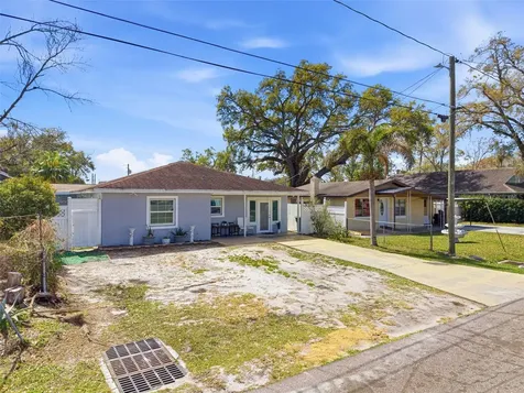 2706 W Powhatan Avenue Tampa FL 33614