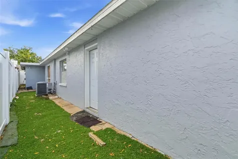 2706 W Powhatan Avenue Tampa FL 33614