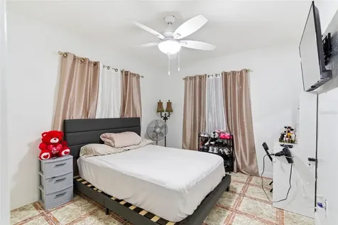 2706 W Powhatan Avenue Tampa FL 33614