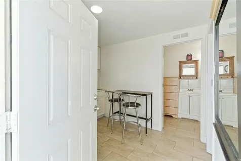 2706 W Powhatan Avenue Tampa FL 33614