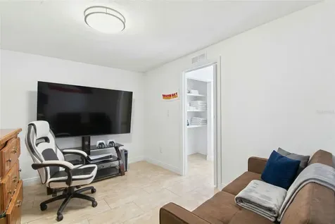 2706 W Powhatan Avenue Tampa FL 33614