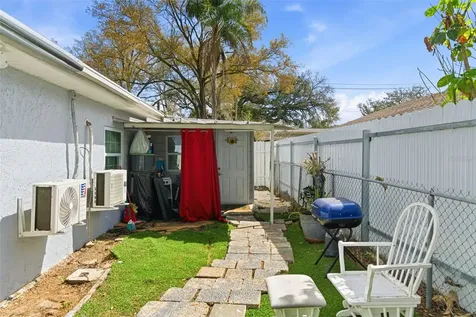 2706 W Powhatan Avenue Tampa FL 33614