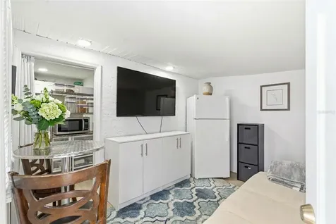 2706 W Powhatan Avenue Tampa FL 33614