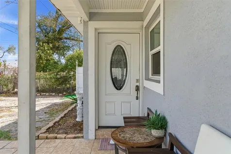 2706 W Powhatan Avenue Tampa FL 33614
