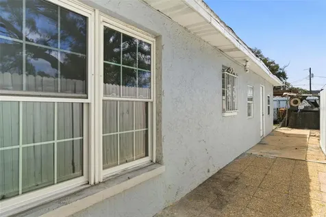 2706 W Powhatan Avenue Tampa FL 33614