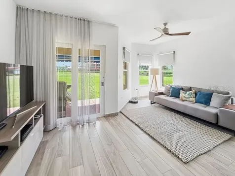 170 Candelero Deive Humacao PR 00791