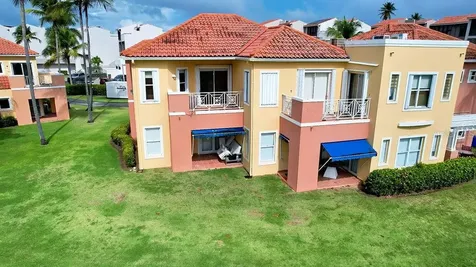 170 Candelero Deive Humacao PR 00791