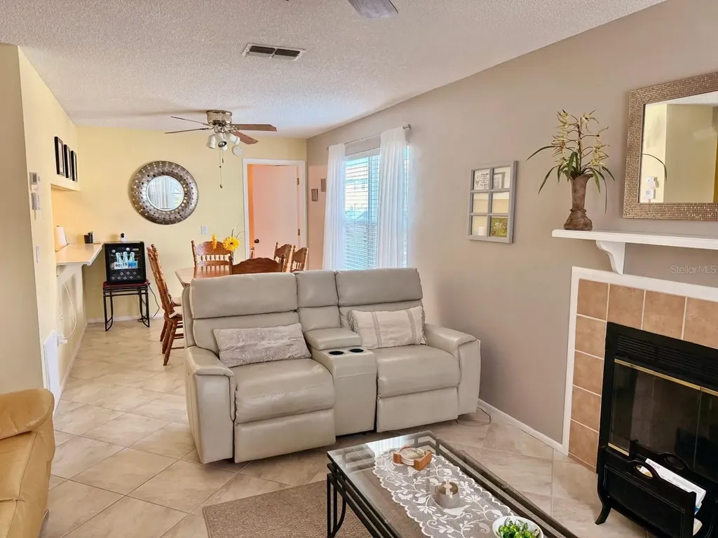 3863 59th Avenue W Bradenton FL 34210