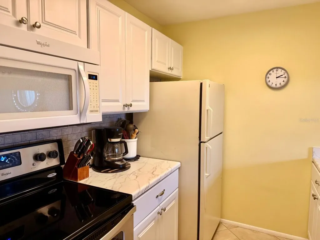 3863 59th Avenue W Bradenton FL 34210