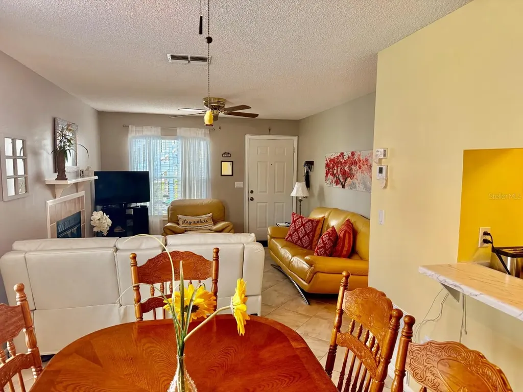 3863 59th Avenue W Bradenton FL 34210
