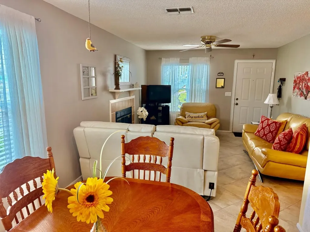 3863 59th Avenue W Bradenton FL 34210