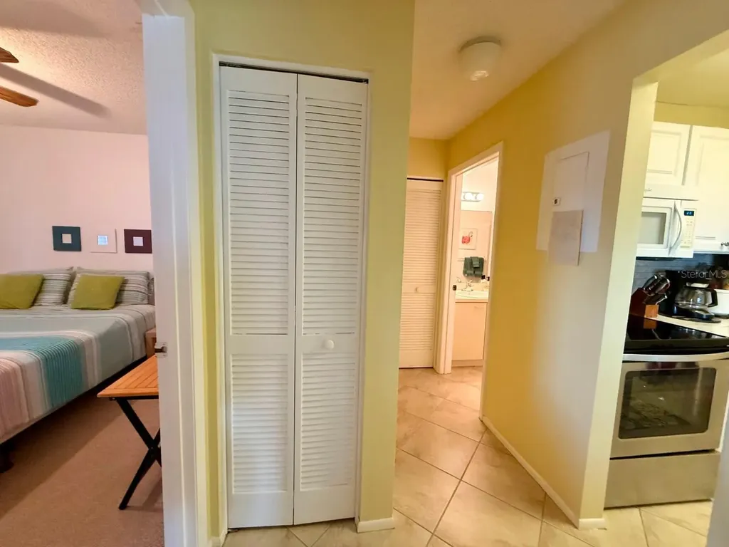 3863 59th Avenue W Bradenton FL 34210