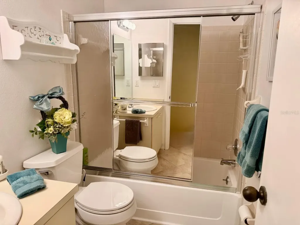 3863 59th Avenue W Bradenton FL 34210