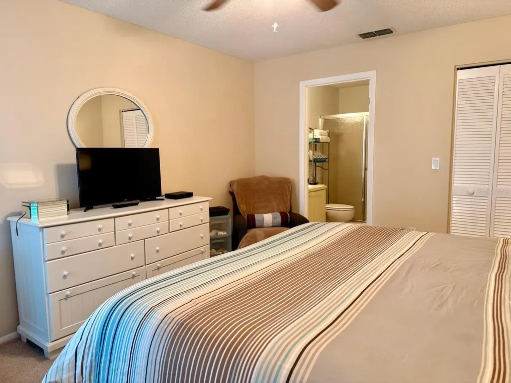 3863 59th Avenue W Bradenton FL 34210
