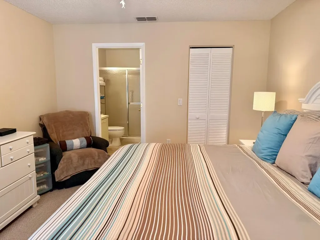 3863 59th Avenue W Bradenton FL 34210