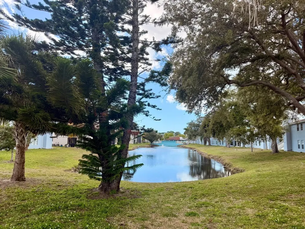 3863 59th Avenue W Bradenton FL 34210
