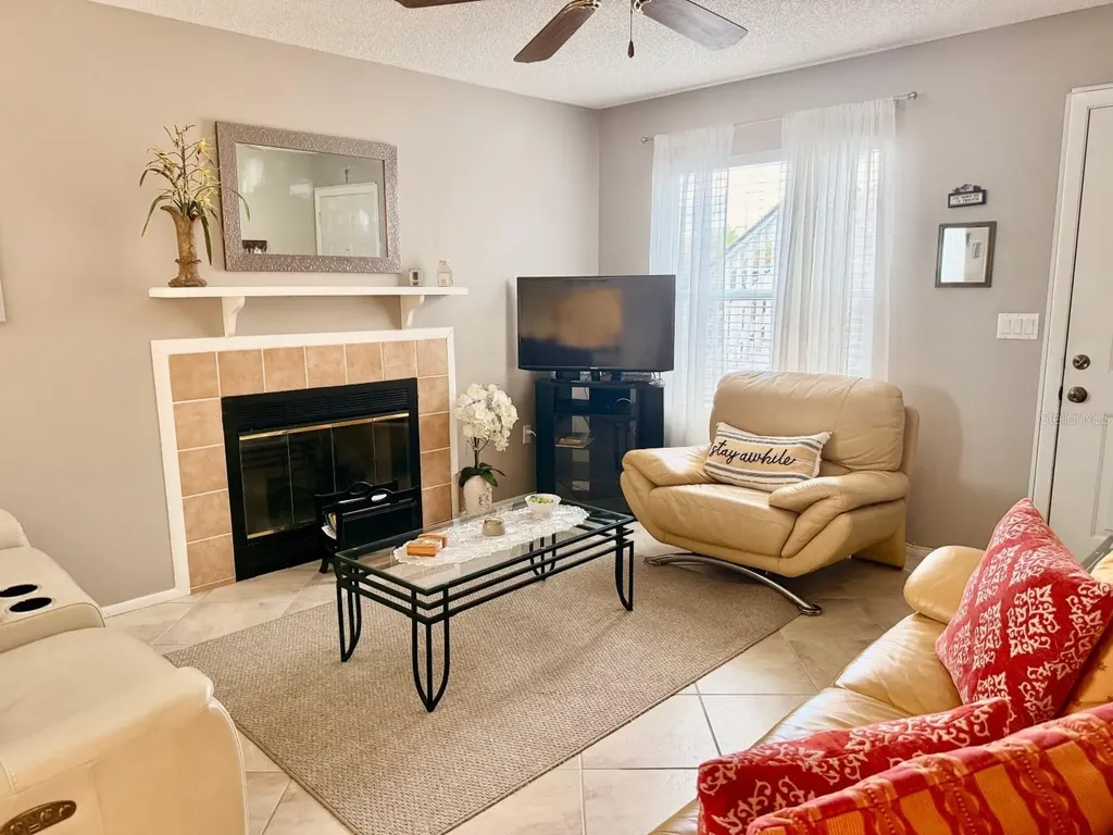 3863 59th Avenue W Bradenton FL 34210