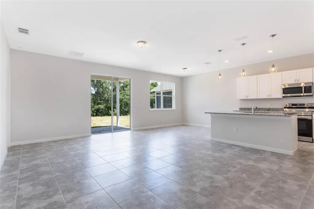 3791 Watercliff Circle Grand Island FL 32735