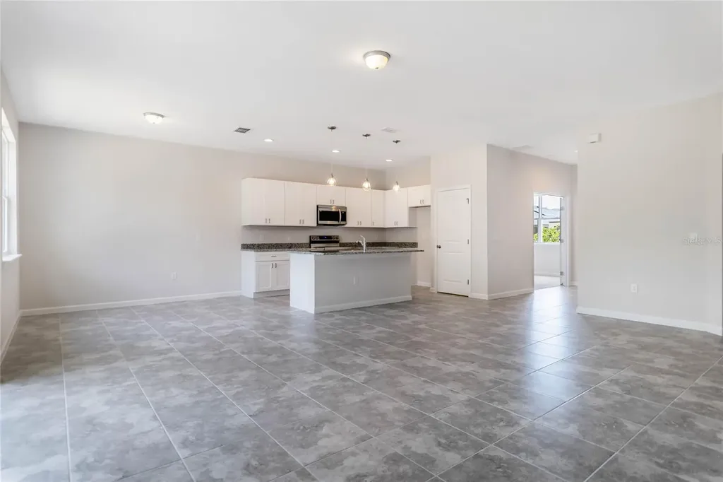 3791 Watercliff Circle Grand Island FL 32735