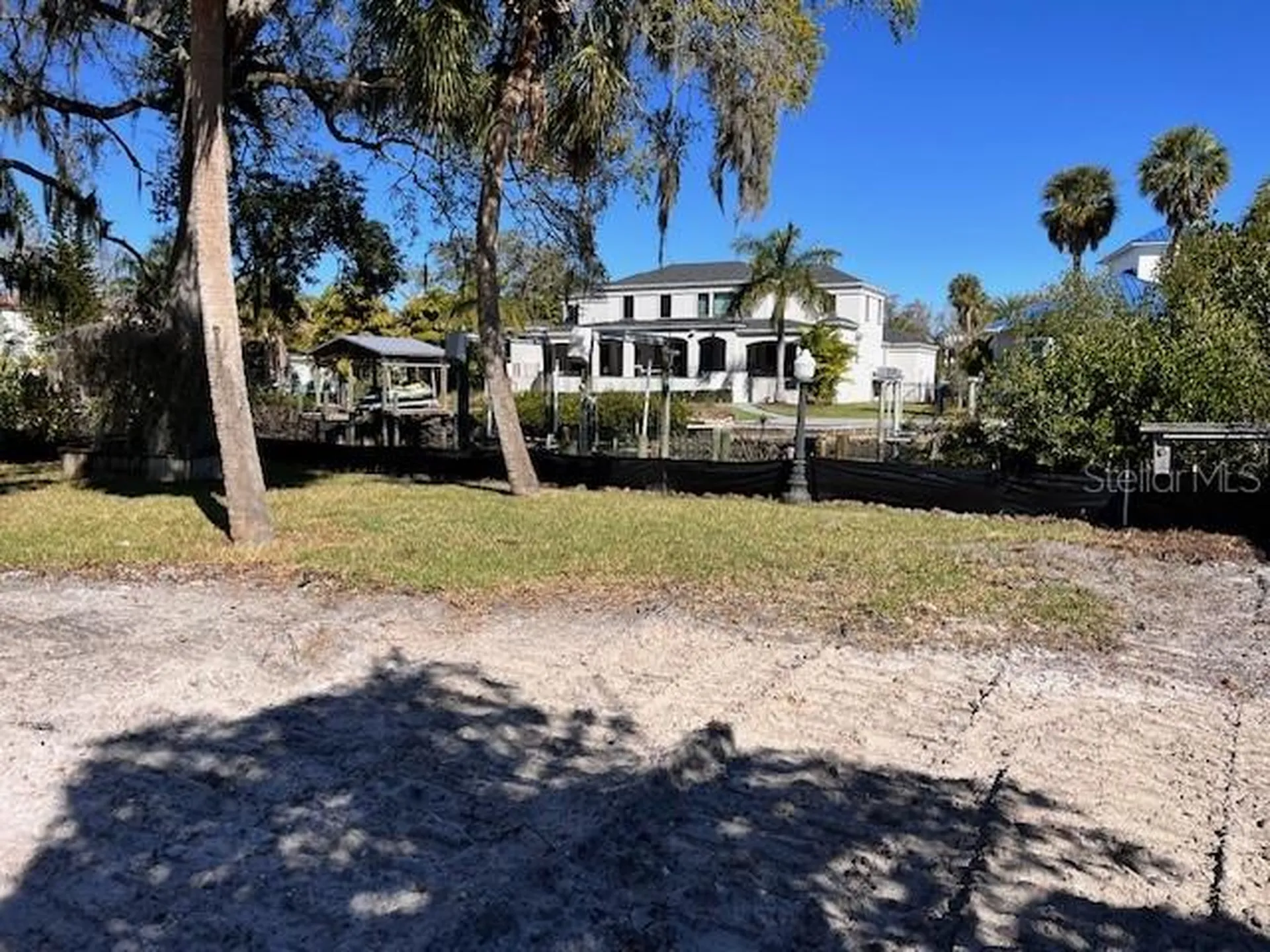 2640 S Dundee Street Tampa FL 33629