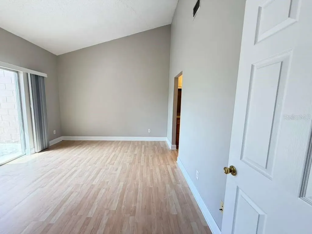 118 Dahlia Village Circle Orlando FL 32807