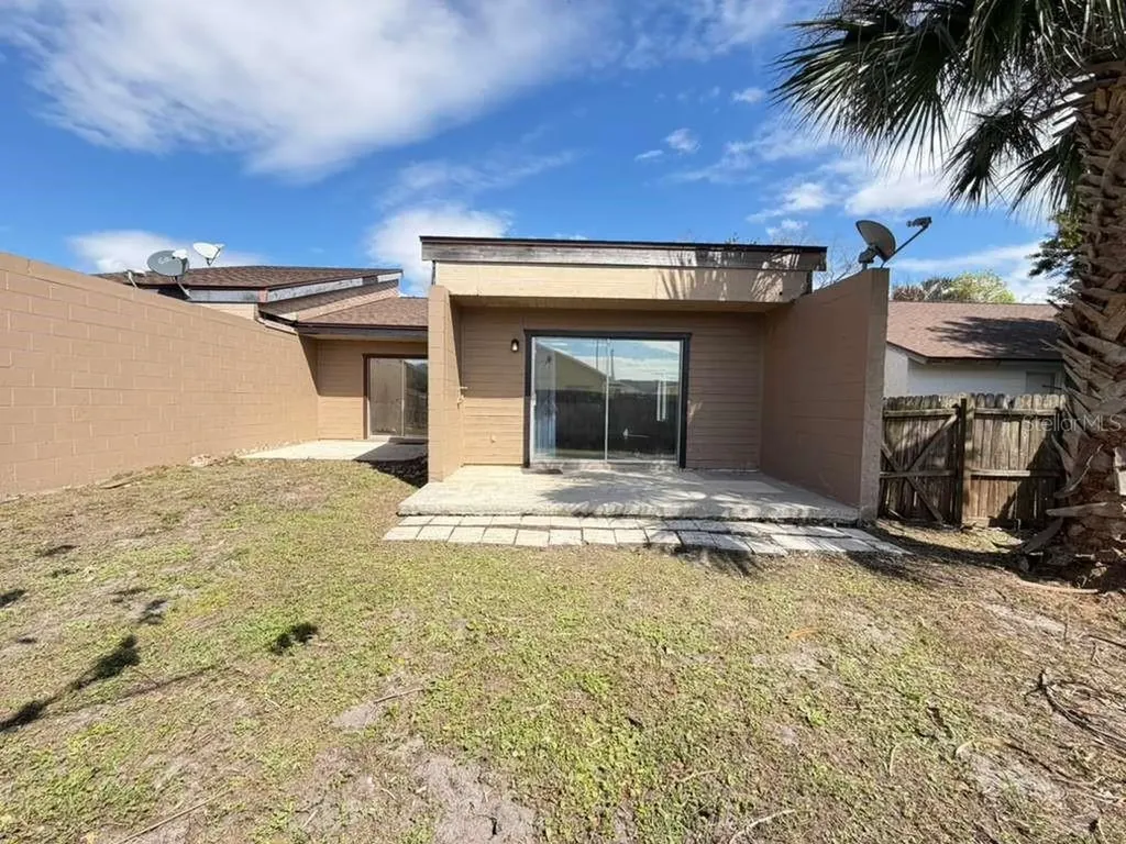 118 Dahlia Village Circle Orlando FL 32807