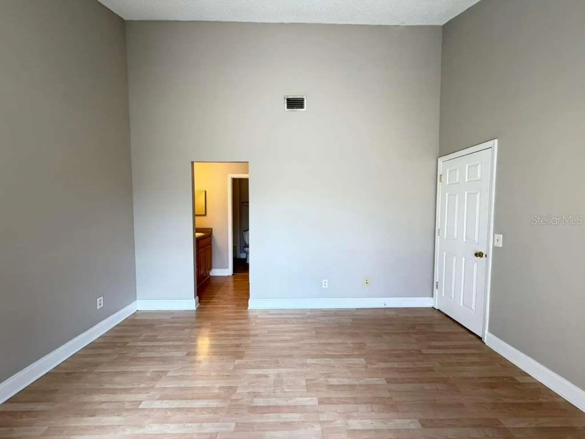 118 Dahlia Village Circle Orlando FL 32807