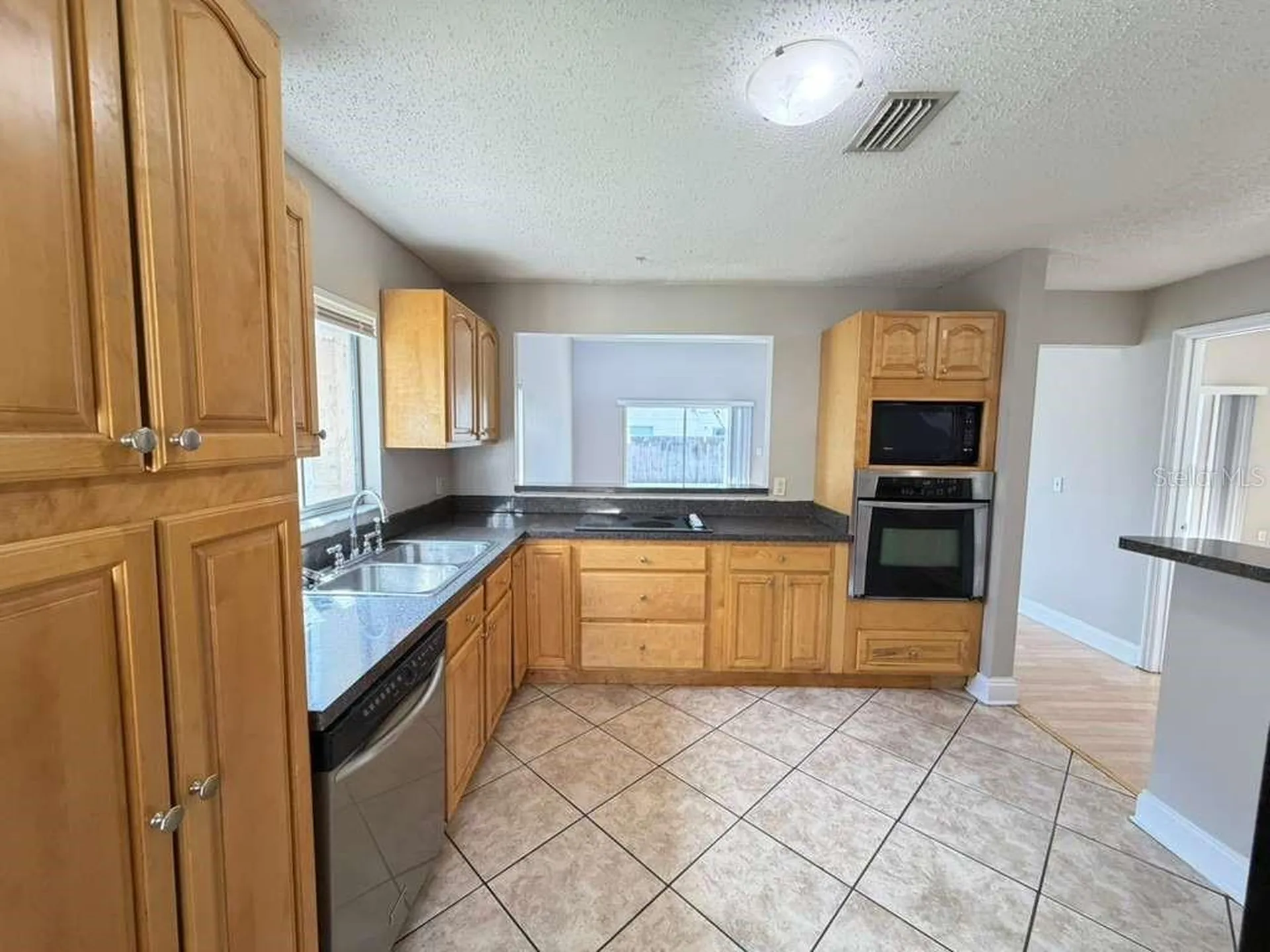 118 Dahlia Village Circle Orlando FL 32807
