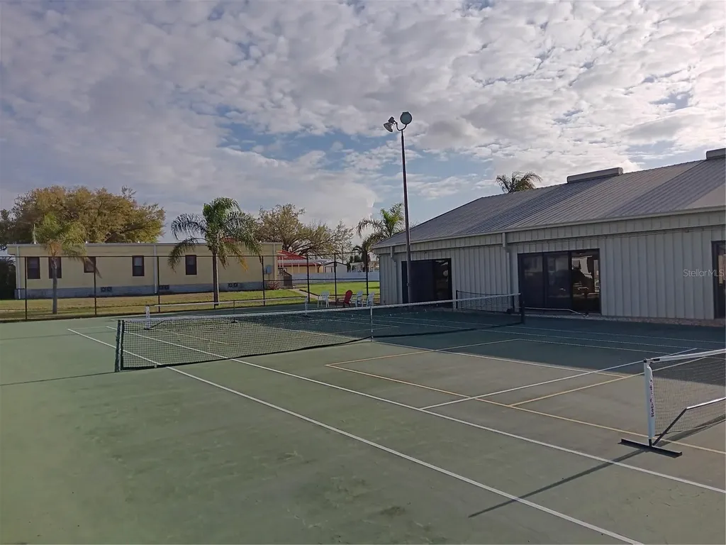 37536 Amigo Drive Zephyrhills FL 33541