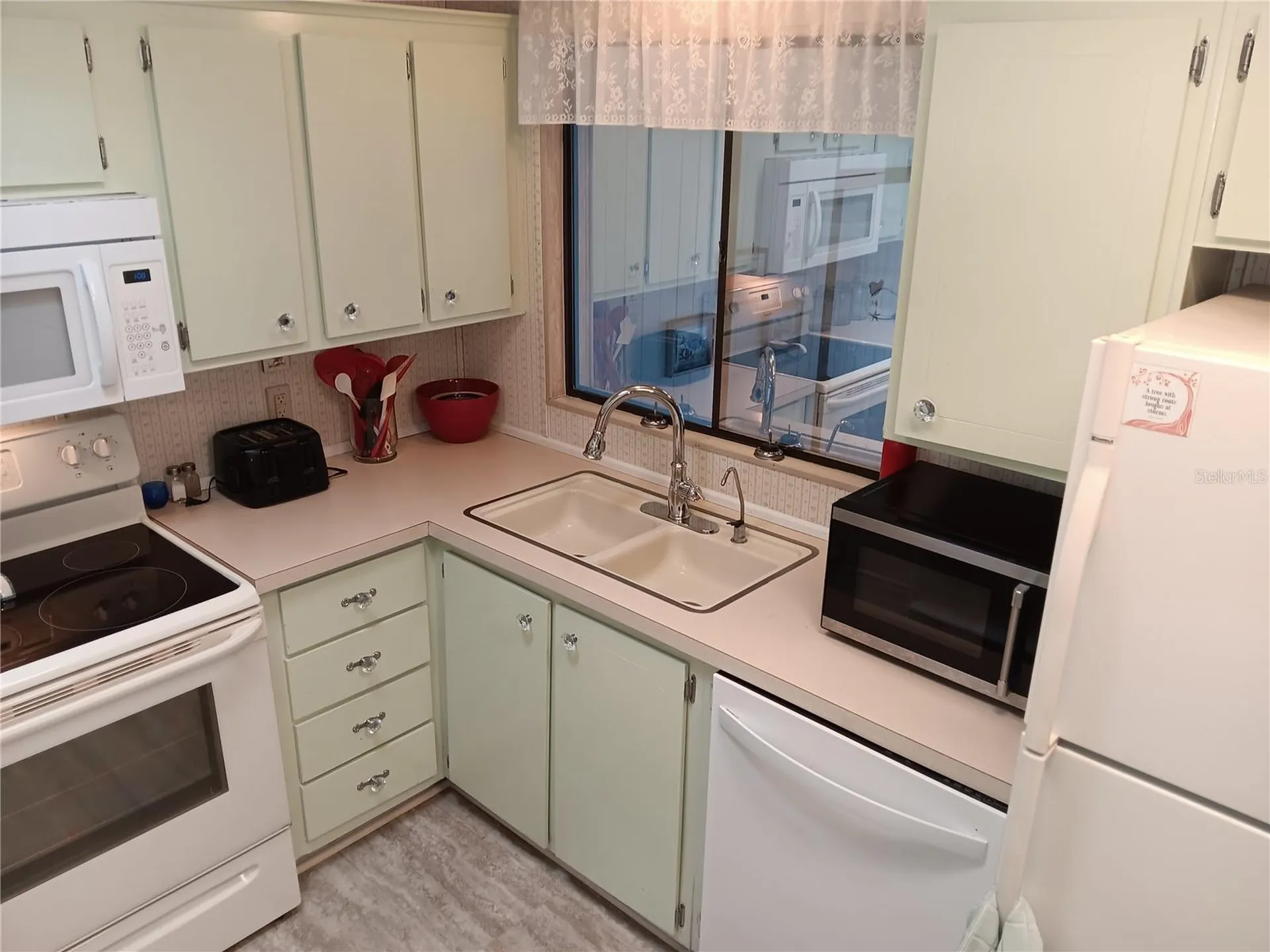 37536 Amigo Drive Zephyrhills FL 33541