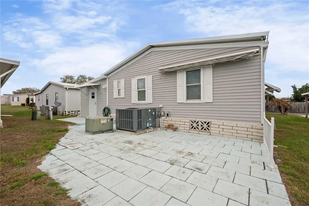 7039 Siesta Street Zephyrhills FL 33541