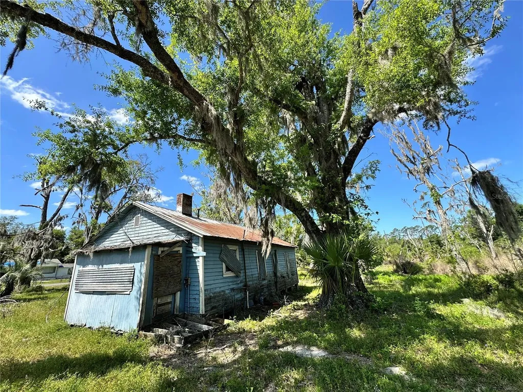 823 S Warner Avenue Perry FL 32348