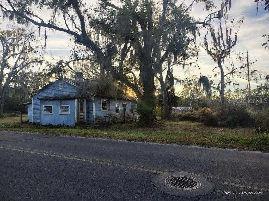 823 S Warner Avenue Perry FL 32348