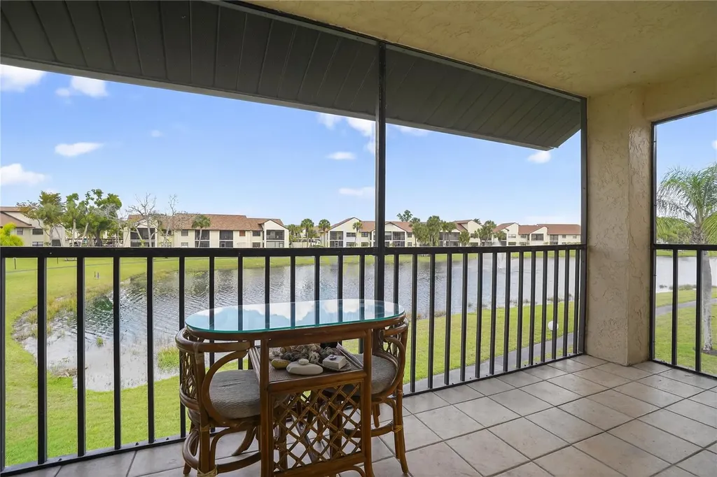8565 Charter Club Circle Fort Myers FL 33919